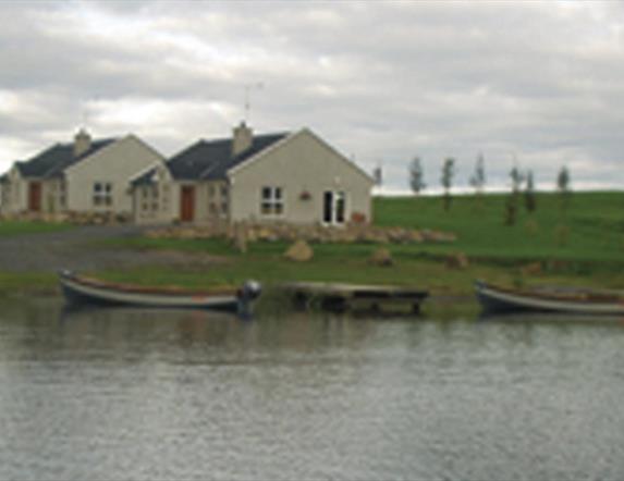 Little Crom Cottages - Cornabrass
