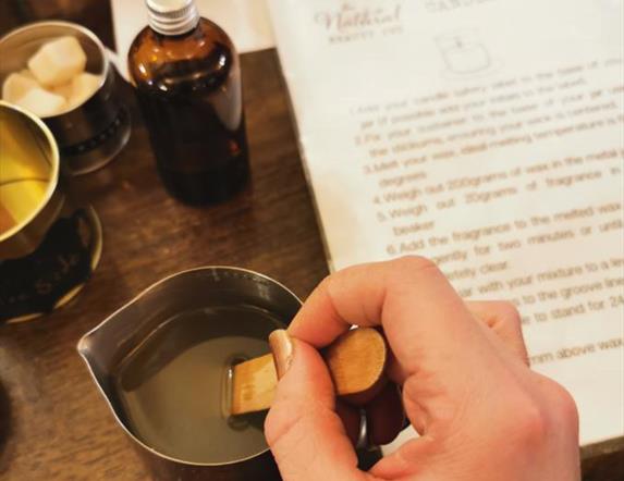 The Natural Beauty Pot Workshop at Charlie's Bar