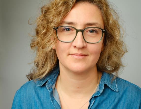 FLive | Creative writing workshop with Juliana Adelman