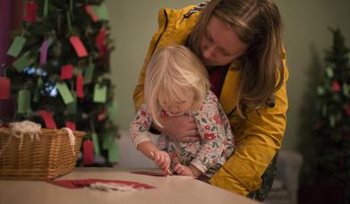 Children’s Christmas Crafts Workshop