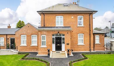 Image of Northern Bank House Apartments building.