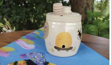 'Paint Your Own' Honey Pot