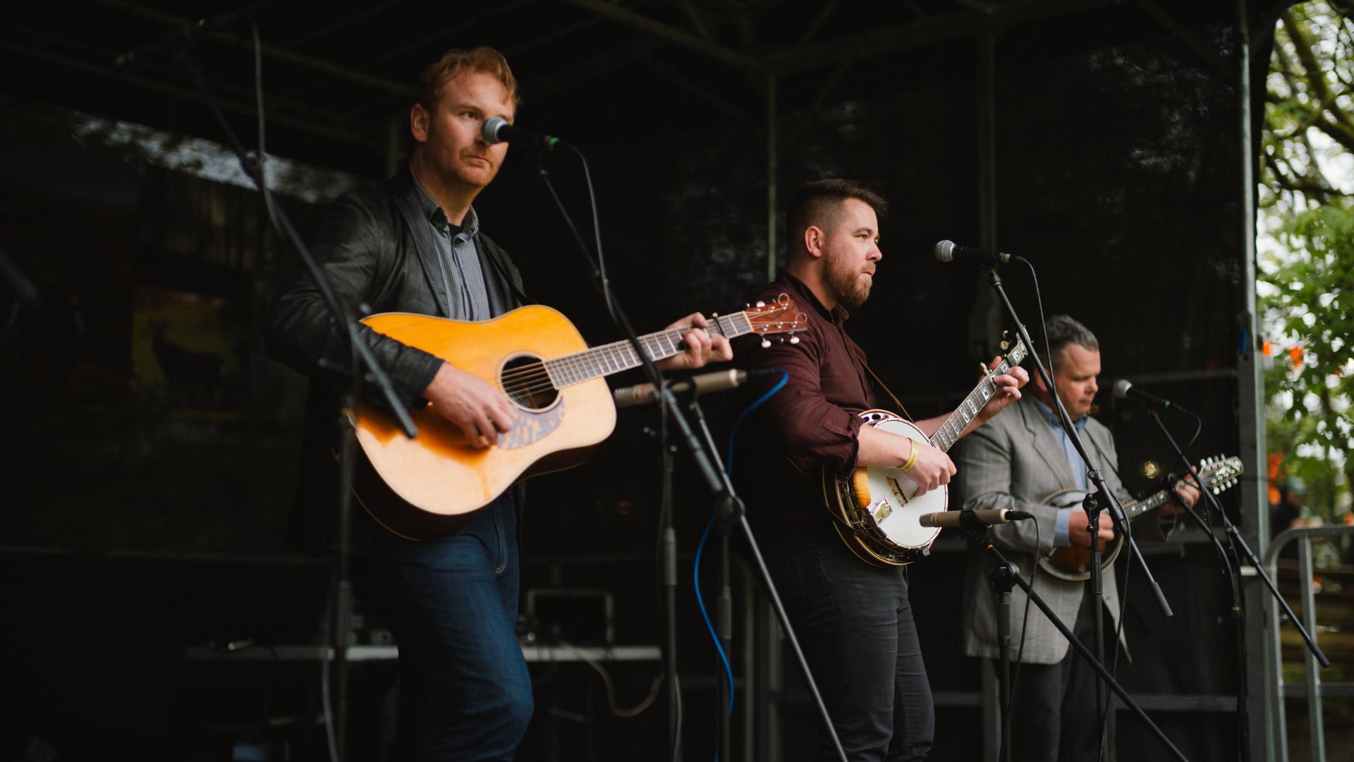 Bluegrass Omagh: Friday Night Opening Events in Broderick's Bar
