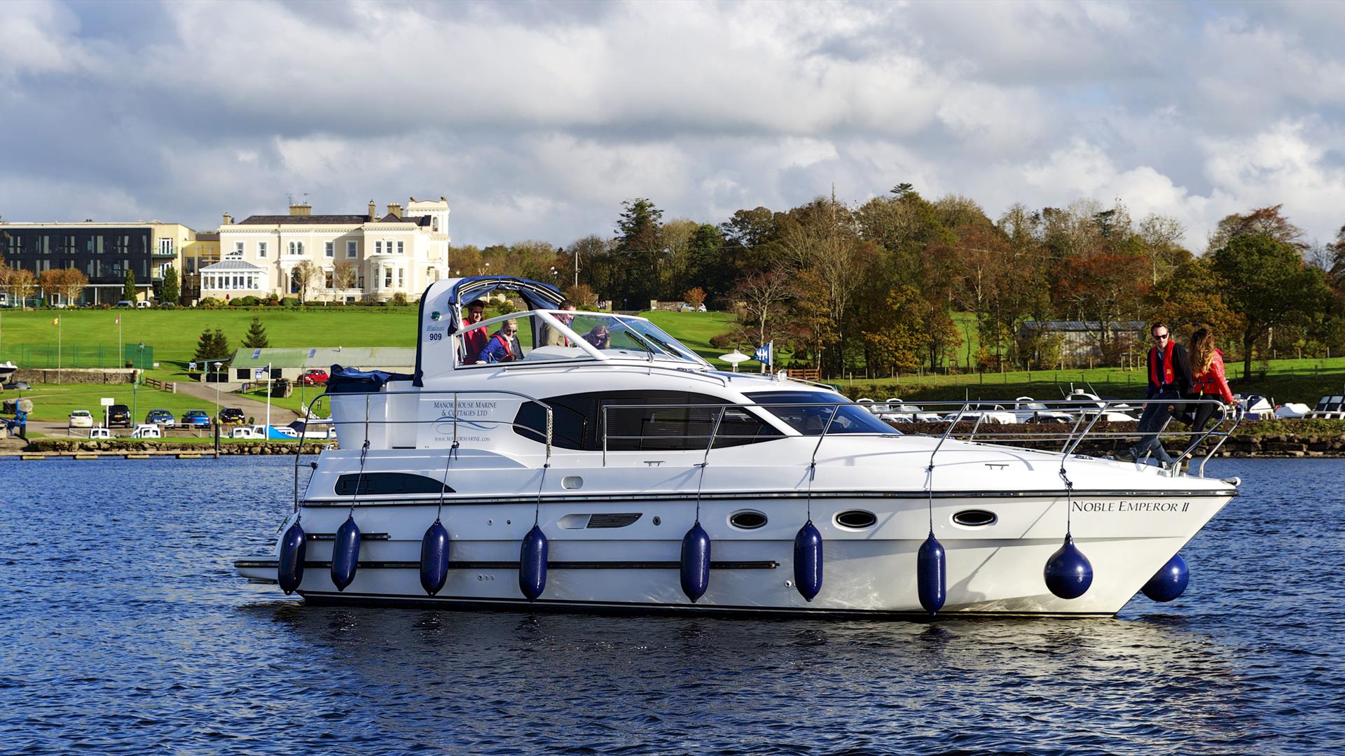 Manor House Marine Cruiser Hire