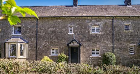Woodford Cottage - National Trust Exterior