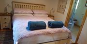 bedroom double bed