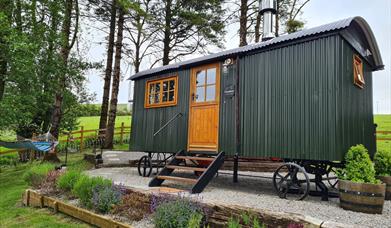 VISTA HUT - SHEPARDS HUT FERMANAGH