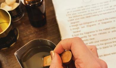 The Natural Beauty Pot Workshop at Charlie's Bar