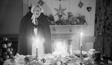 Image of Thanksgiving table spread at Ulster American Folk Park